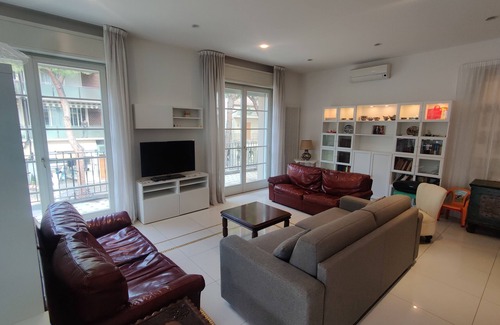 Cattolica Apartment | Appartamento Centralissimo Isola Pedonale 100mt Mare Garage Balconi