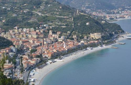Noli Apartment | Appartamento Centro Storico A Pochi Passi Dal Mare