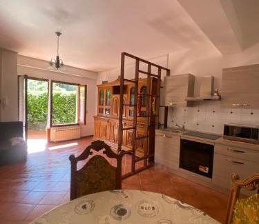Vezzano Ligure Apartment | Appartamento comodo per Lerici e 5 Terre