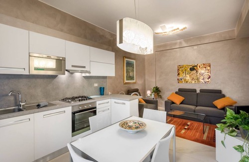 Verona City Centre Apartment | Appartamento con due camere e balcone a due passi dall'Arena