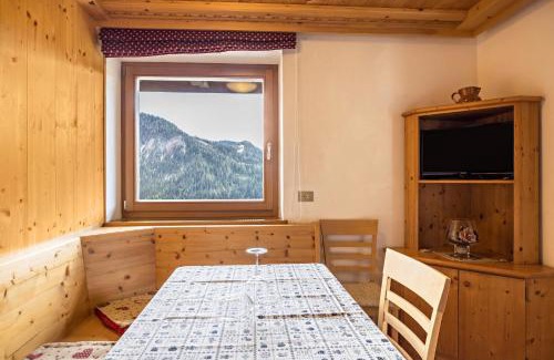 La Valle Apartment | Appartamento Confolia 3 piano terra