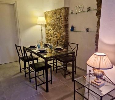 La Foce Apartment | Appartamento dal monumento