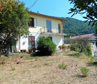 Fosdinovo Apartment | Appartamento Il Castagno