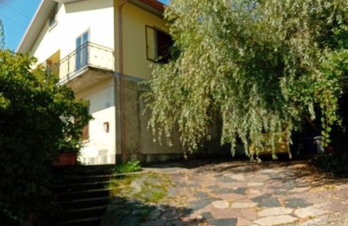 Fosdinovo Apartment | Appartamento Il Salice