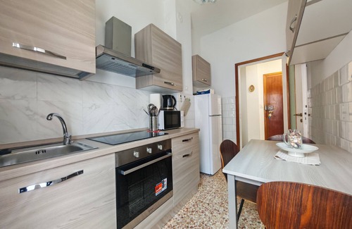 Marina di Andora Apartment | Appartamento sul mare, via Caprera 25