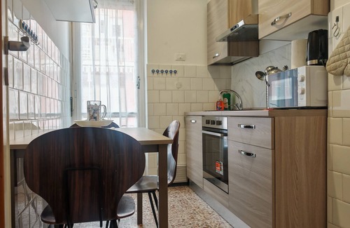 Marina di Andora Apartment | Appartamento sul mare, via Caprera 25