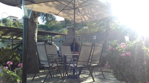 Santo Stefano al Mare Apartment | Appartamento con giardino privato