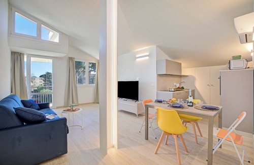 Lido di Camaiore Apartment | Appartamento Lola - 1 Km To The Beach, Camaiore, Italy