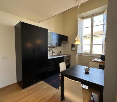 Lucca Historical Center Apartment | Appartamento Lucca Le Volte