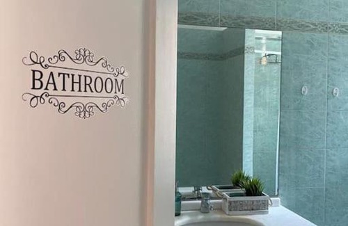 San Donato Apartment | Appartamento Mercante in Fiera BO con posto auto