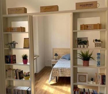 San Donato Apartment | Appartamento Mercante in Fiera BO con posto auto