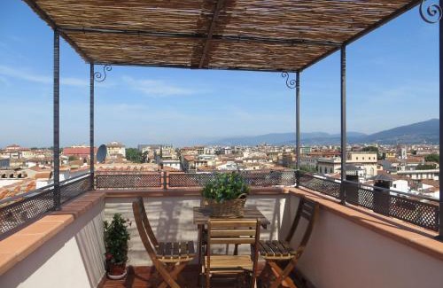 Santa Maria Novella Apartment | Appartamento Montebello