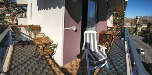 Ventimiglia Apartment | Appartamento Riviera Trilocale wifi e parcheggio privato