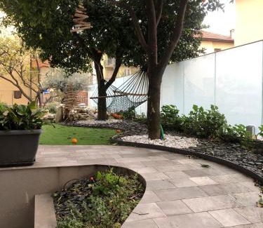 Spotorno Apartment | Appartamento Spotorno con ampio terrazzo attrezzato anche con angolo cottura