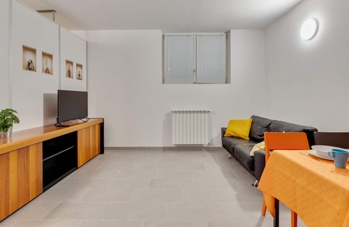 Downtown Apartment | Appartamento Staurenghi Amaretto - Affitti Brevi I