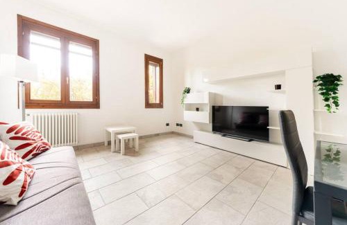 Bolognina Apartment | Appartamento Unico a Bologna con 3 Camere e Parcheggio Gratuito