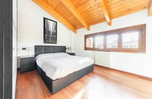 Bolognina Apartment | Appartamento Unico a Bologna con 3 Camere e Parcheggio Gratuito