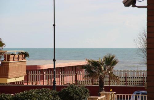 Quartiere XXXIV Lido di Ostia Levante Apartment | Appartamento Via dei Fabbri Navali