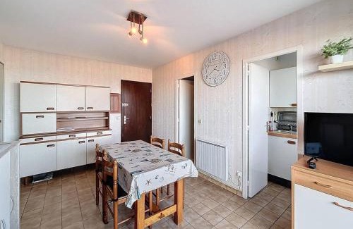 Merville-Franceville-Plage Apartment | Appartement familial centre ville avec parking et animaux permis - FR-1-465-90
