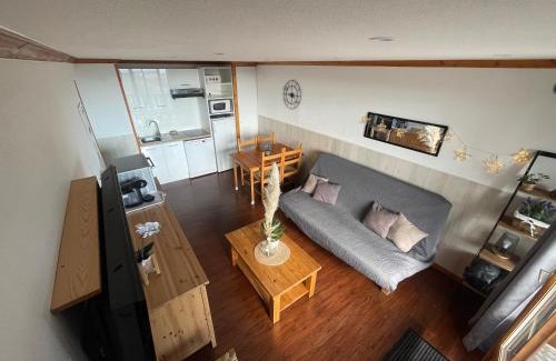 Besse-et-Saint-Anastaise Apartment | Appartement bellevue sur les hauteurs de Super-Besse