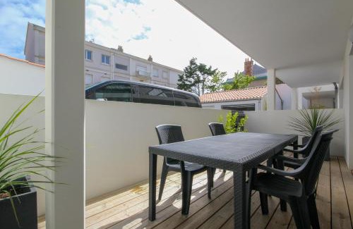 Saint-Gilles-Croix-de-Vie Apartment | Appartement neuf, 150m de la grande plage, parking, proche commerces