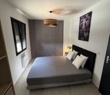 Le Puy-Sainte-Reparade Apartment | Appartement neuf centre du village