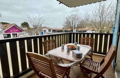 Boyardville Apartment | Appartement cosy à Saint-Georges-d'Oléron, 4 couchages, proche mer et commerces, avec balcon et parking - FR-1-246A-295