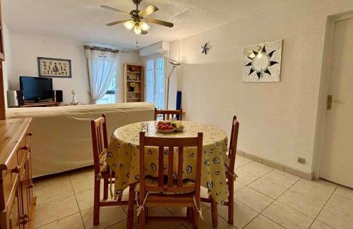 Boyardville Apartment | Appartement cosy à Saint-Georges-d'Oléron, 4 couchages, proche mer et commerces, avec balcon et parking - FR-1-246A-295