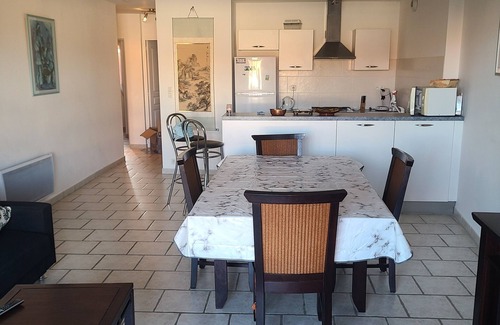 Le Brusc Apartment | Appartement 64 m² à 200 m de la Plage Tout Confort. Idéal Pour Famille