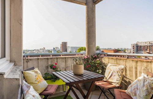 La Courneuve Apartment | Appartement à 10 minutes du centre de Paris avec le RER B