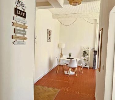 Centre Historique Apartment | Appartement à 100m des Barques