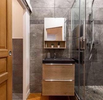 Enfants-Rouges Apartment | Appartement Élégant & Spacieux - 3BR-6P - Républiq