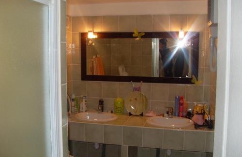 Corbes Apartment | Appartement 10 Des Acacias