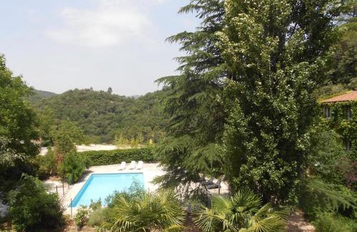 Corbes Apartment | Appartement 10 Des Acacias
