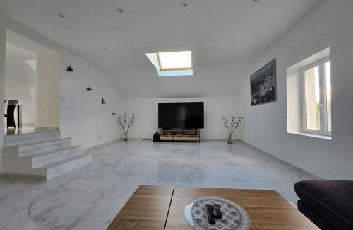 Luzancy Apartment | Appartement 150m2 avec jardin 3000 m2