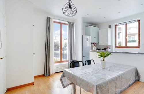 Asnieres-sur-Seine Apartment | appartement 2 chambres dans une belle maison à proximité de paris