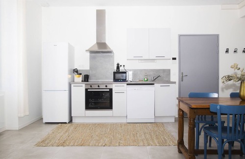 Romans-sur-Isere Apartment | appartement 203-Apartment-Comfort-Wet room