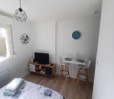 3rd Arrondissement Apartment | Appartement 2 personnes Lyon Sans Souci