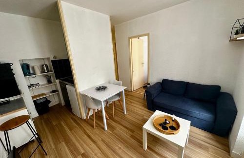 Les 3 Cites Apartment | Appartement 2 pièces - au calme sur cour