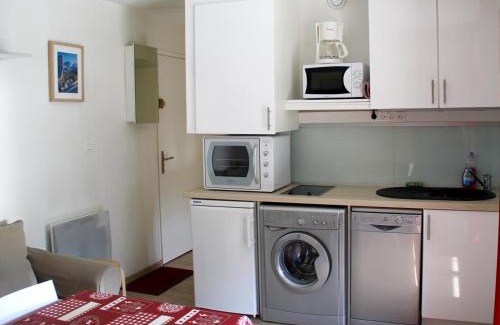 Valloire Apartment | Appartement 2 pièces cabine pour 4 pers, proche centre et pistes, balcon exposé ouest - FR-1-263-481