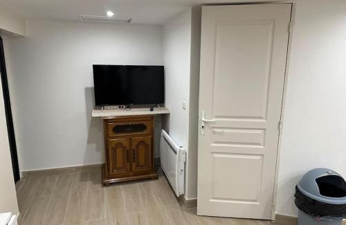 Plateau — Pyramide Apartment | Appartement 2 pièces en souplex