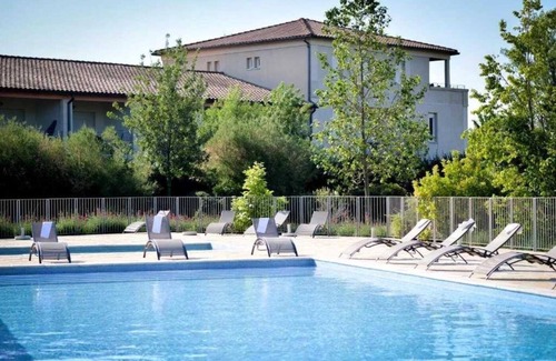 Azille Apartment | Appartement 3 étoiles - Piscine - ccbbbia