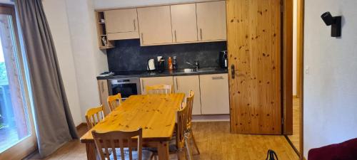 Saint-Pierre-de-Clages Apartment | Appartement 3.5 Nendaz