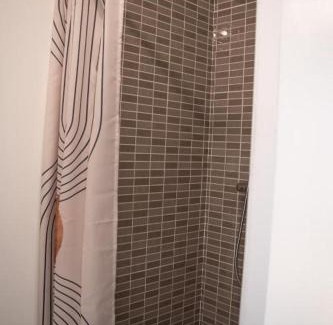 Aubervilliers Apartment | Appartement 4 chambres proche Stade de France, parking et balcon sur jardin