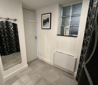 Gard Rhodanien Apartment | Appartement 40 m2 avec parking et petite terrasse