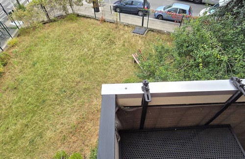 Romainville Apartment | Appartement 45 M2 à 300m du Métro Avec Large Balcon et Très Grande TV 75 Pouces