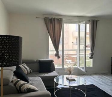 Cœur de Ville Apartment | Appartement 85m2 La Défense,Balcony