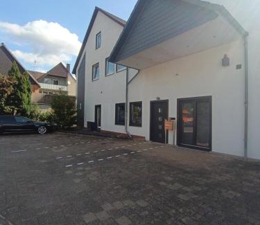 Lauenfoerde Apartment | Appartement asado
