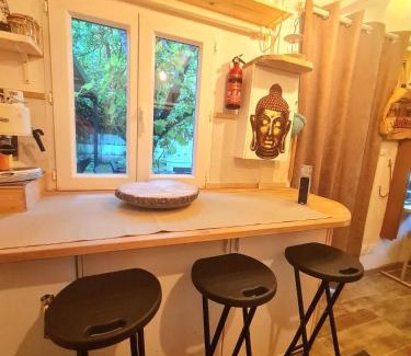 Abbesses Apartment | Appartement, atelier d'artiste