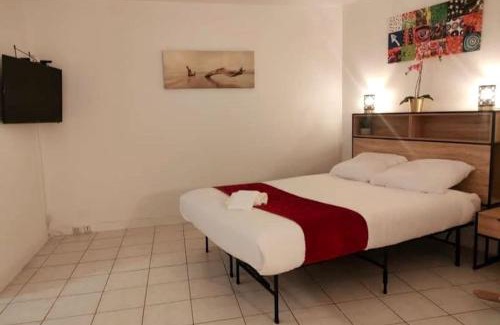 Orsay Apartment | Appartement au calme ORSAY PARIS